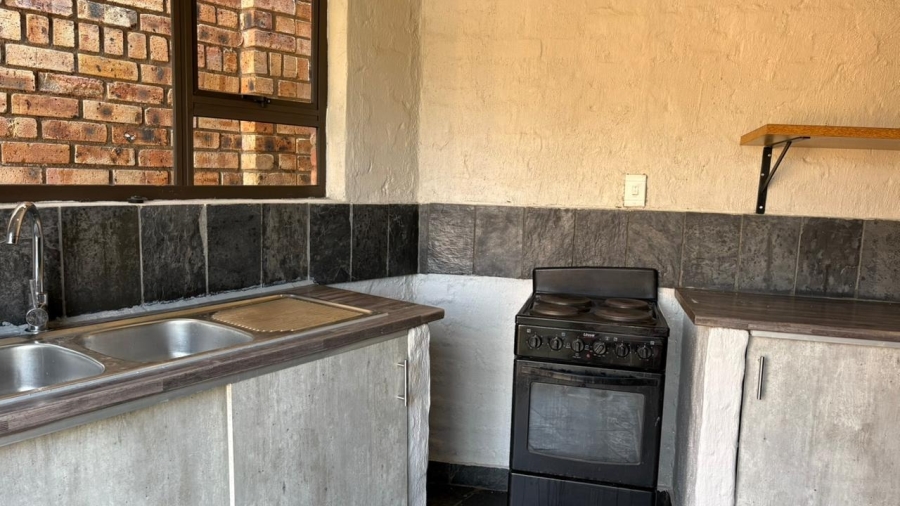 To Let 1 Bedroom Property for Rent in Safari Gardens North West